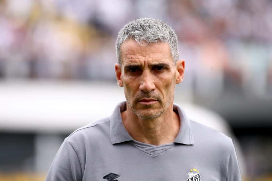 Vojvoda comandou o Santos em dez partidas nesta temporada. (Foto: Mauricio De Souza/AGIF Mauricio De Souza/AGIF/ Gazeta Press)