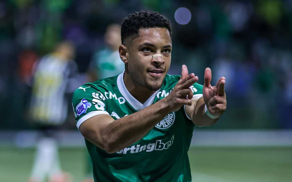 Melhores momentos: Palmeiras vence o Santos com brilho de Vitor Roque e abre vantagem no Brasileirão