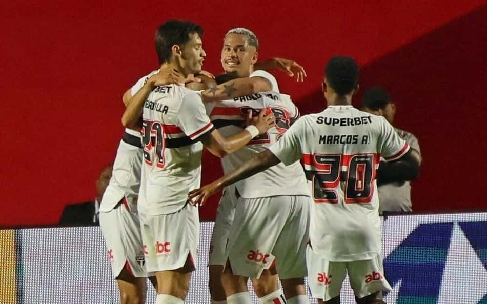 São Paulo toma atitude sobre busca de reforços para 2026