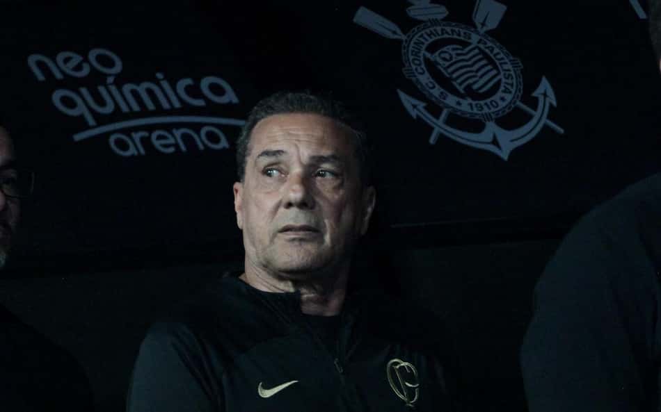 Luxemburgo aponta a base como caminho para o Corinthians superar crise financeira