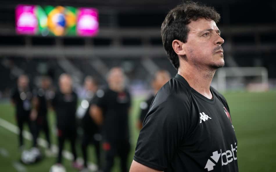Vasco tem desfalques importantes para enfrentar o Grêmio; veja escalação