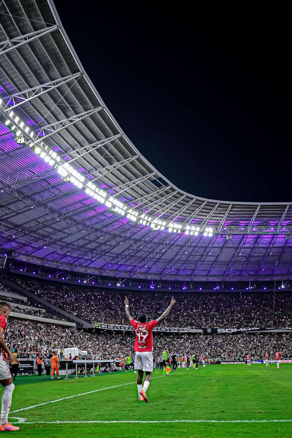 Ricardo Mathias comemora gol redentor do Internacional