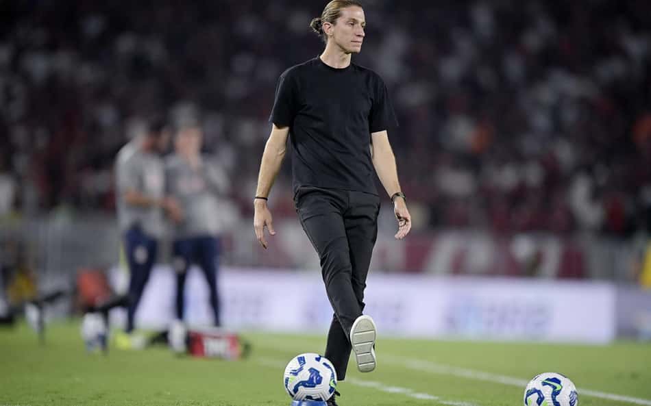 Filipe Luís comandou o Flamengo em 83 jogos e acumula 53 vitórias, além de 20 empates e apenas 10 derrotas. (Foto: Alexandre Loureiro/ Agif/Gazeta Press)