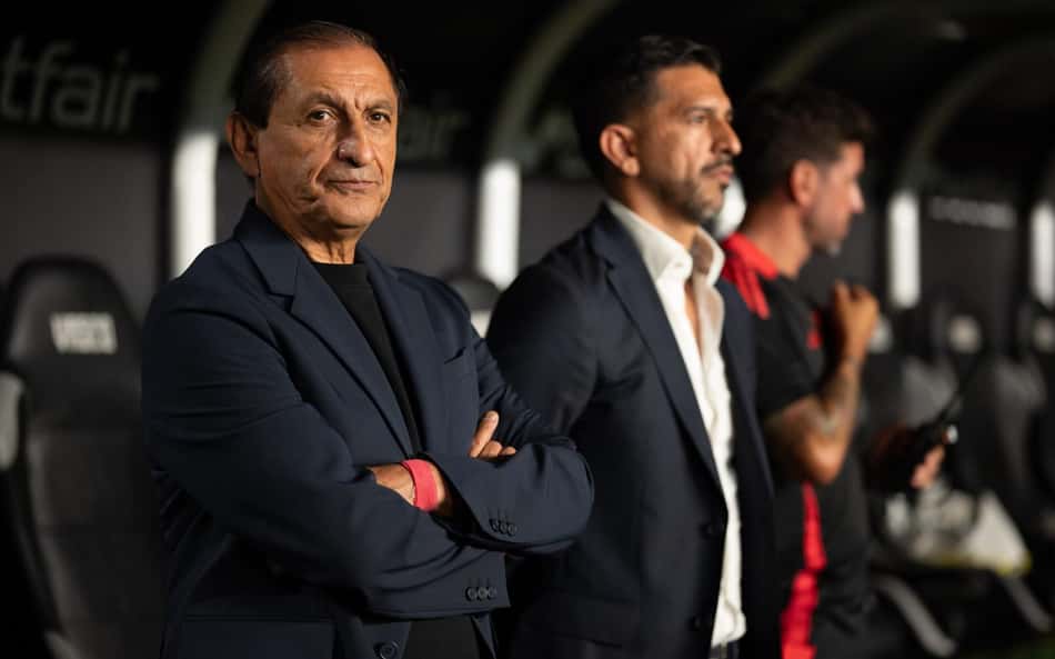 Ramón Díaz e Emiliano Díaz, técnico e auxiliar técnico do Internacional
