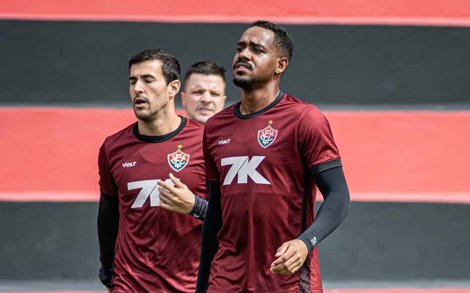Escalação: Vitória tem novidade na defesa para enfrentar o Palmeiras