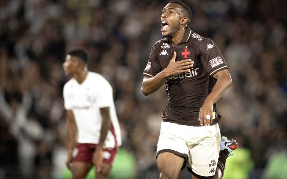 Torcedores reagem a interesse do Barcelona em Rayan, do Vasco: 'Melhor opção'