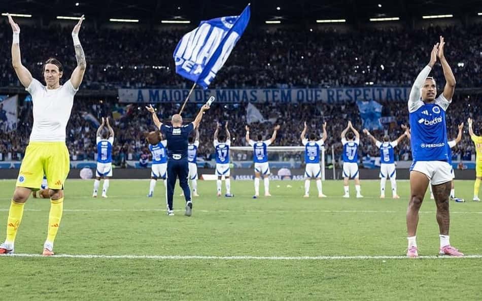 Titular do Cruzeiro provoca o Atlético-MG após vice na Sul-Americana