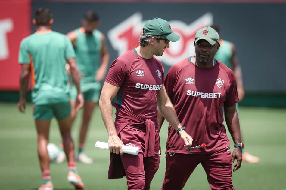 Zubeldía e Marcão em treino do Fluminense (Foto: Marcelo Gonçalves / Fluminense FC)