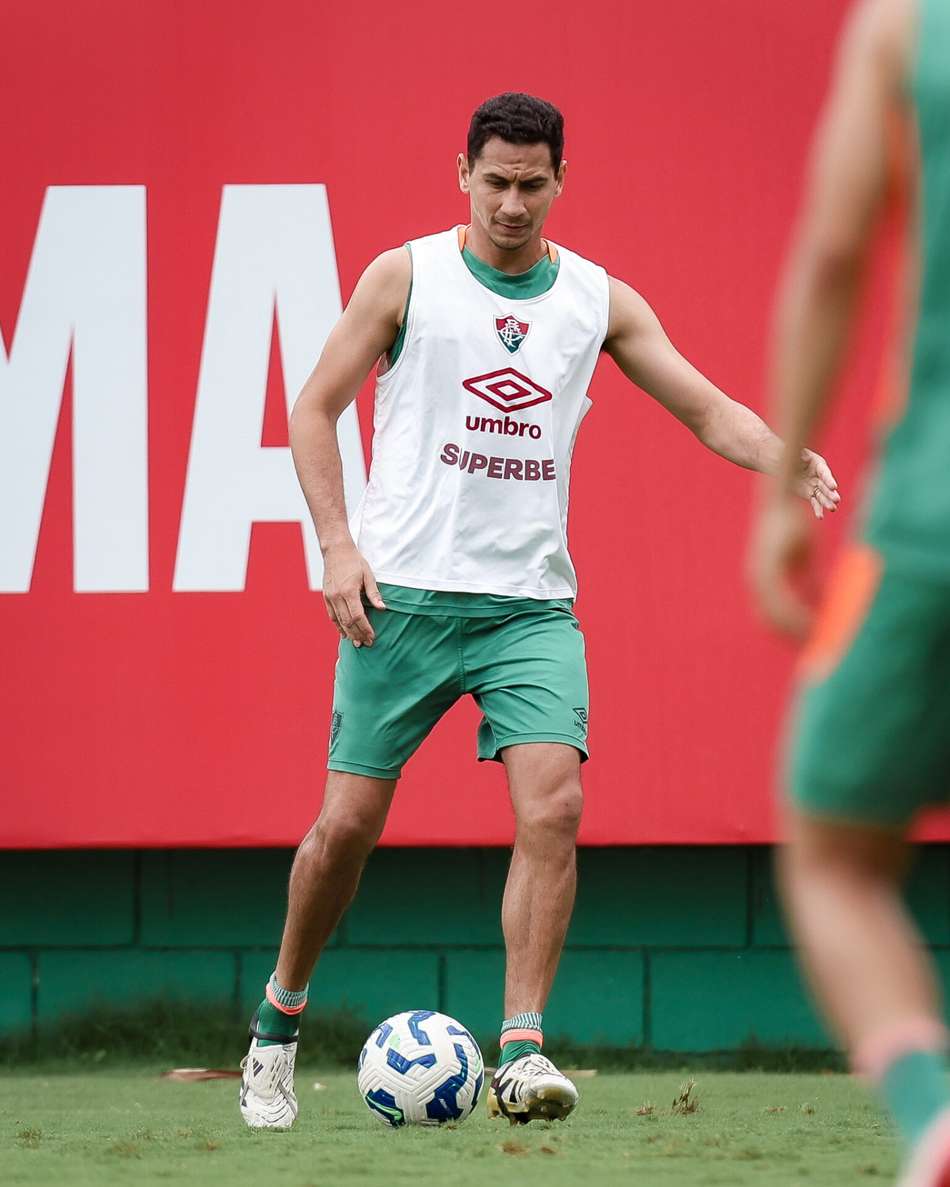 Ganso retorna aos treinos pelo Fluminense (Foto: Lucas Merçon/ Fluminense FC)