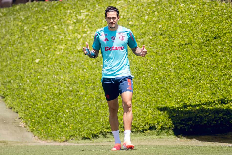 Pedro durante treino do Flamengo (Foto: Adriano Fontes/Flamengo)