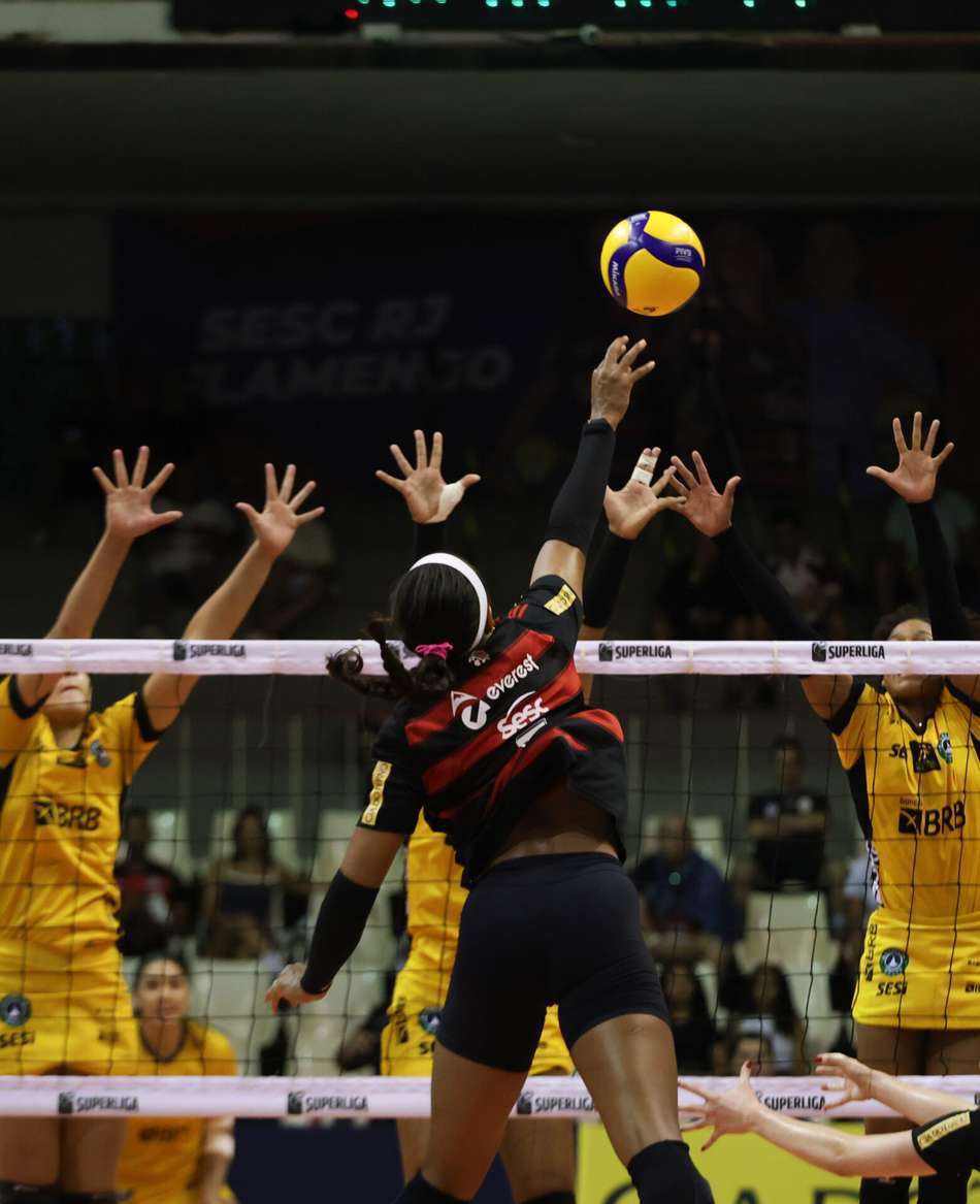 Simone Lee foi a maior pontuadora do confronto válido pela Superliga (Foto: Mariana Sá/ Flamengo)