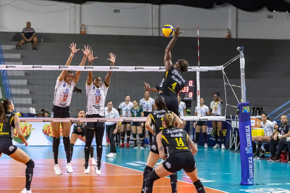 Praia Clube vence Mackenzie pela Superliga Feminina (Foto: Divulgação/ Praia Clube Uberlândia)
