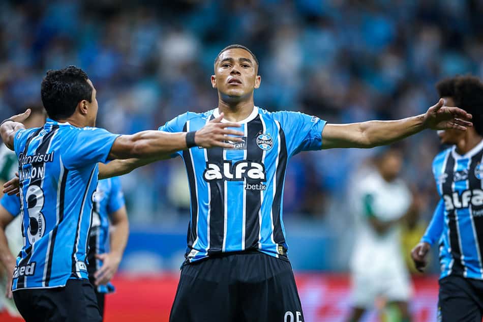 Carlos Vinicius marcou o segundo gol do Grêmio (Foto: Lucas Uebel/Grêmio FBPA)