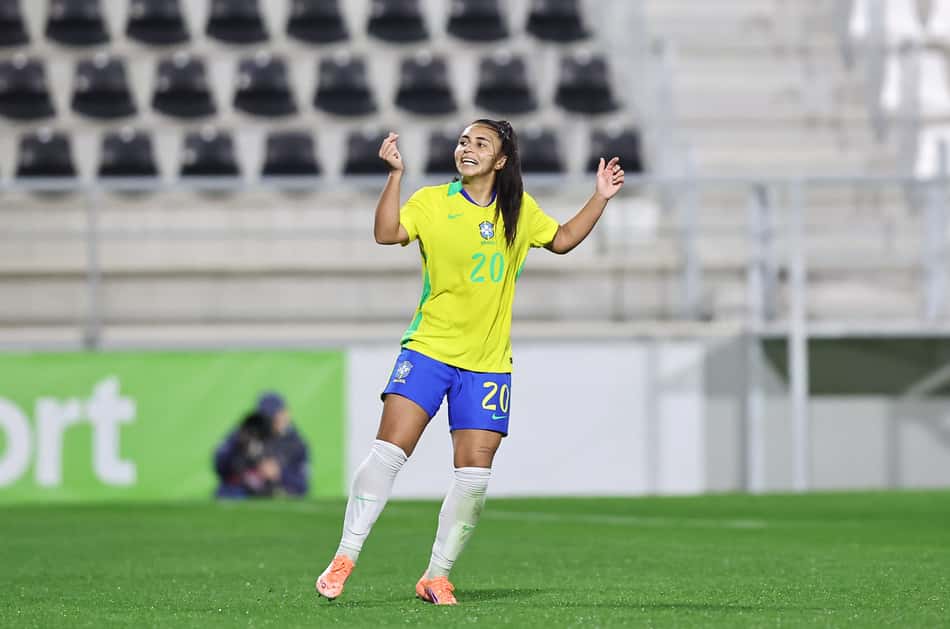 Mariza comemora gol em Brasil x Noruega. (Foto:  Lívia Villas Boas / CBF)