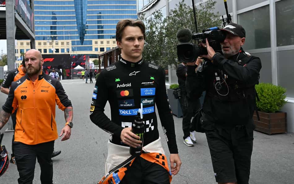 F1: Chefe da McLaren aponta culpado por batida em Leclerc
