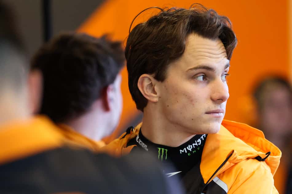 Oscar Piastri no TL1 do GP de Las Vegas de F1 (Foto: Patrick T. Fallon / AFP)