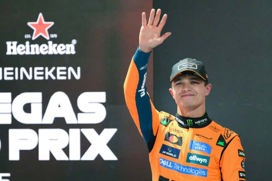 Lando Norris conquista a pole position no GP de Las Vegas de F1 (Foto: Frederic J. Brown / AFP)
