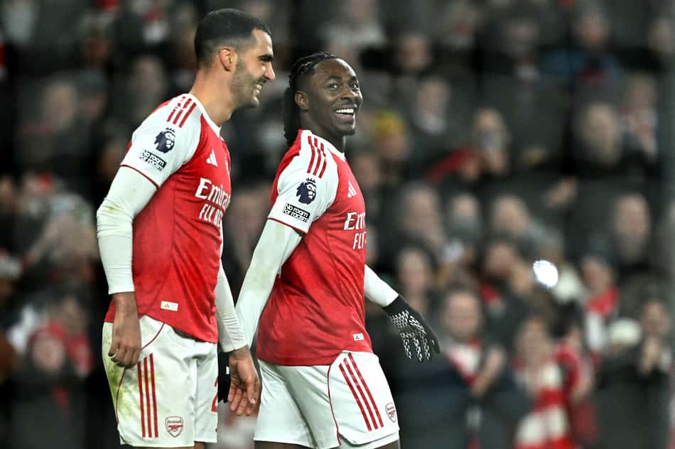 Com hat-trick de Eze, o Arsenal venceu o Tottenham por 4 a 1, pela Premier League (Foto: Ben STANSALL / AFP)