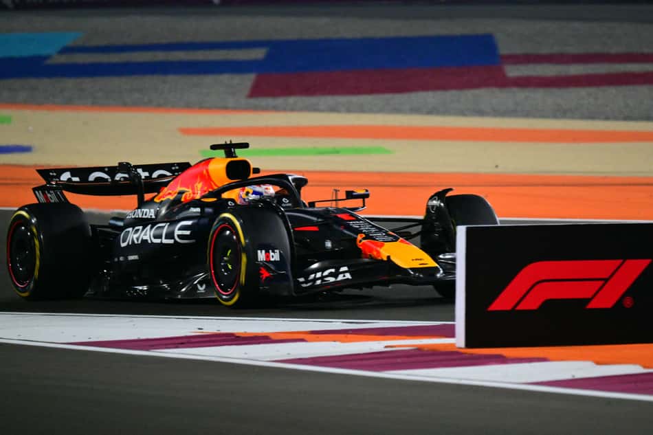 Verstappen na corrida do GP do Catar de F1 (Foto: Andrej ISAKOVIC / AFP)