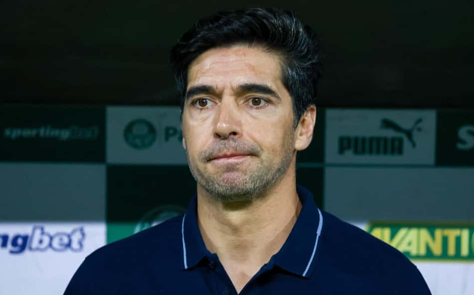 Técnico do Palmeiras, Abel detona arbitragem após expulsão de Andreas: 'Ridículo'