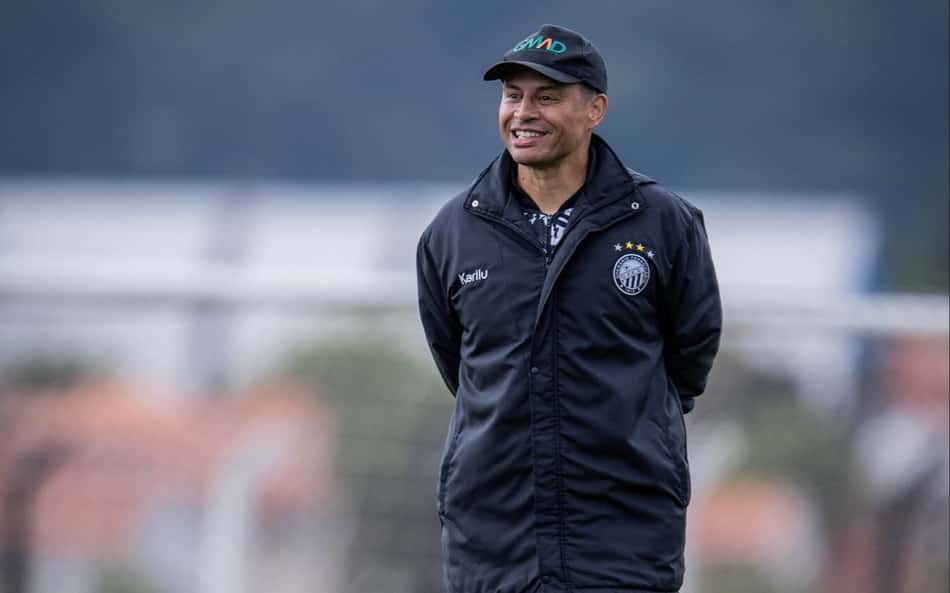 Alex revela desejo de ficar no Operário-PR e aguarda reunião