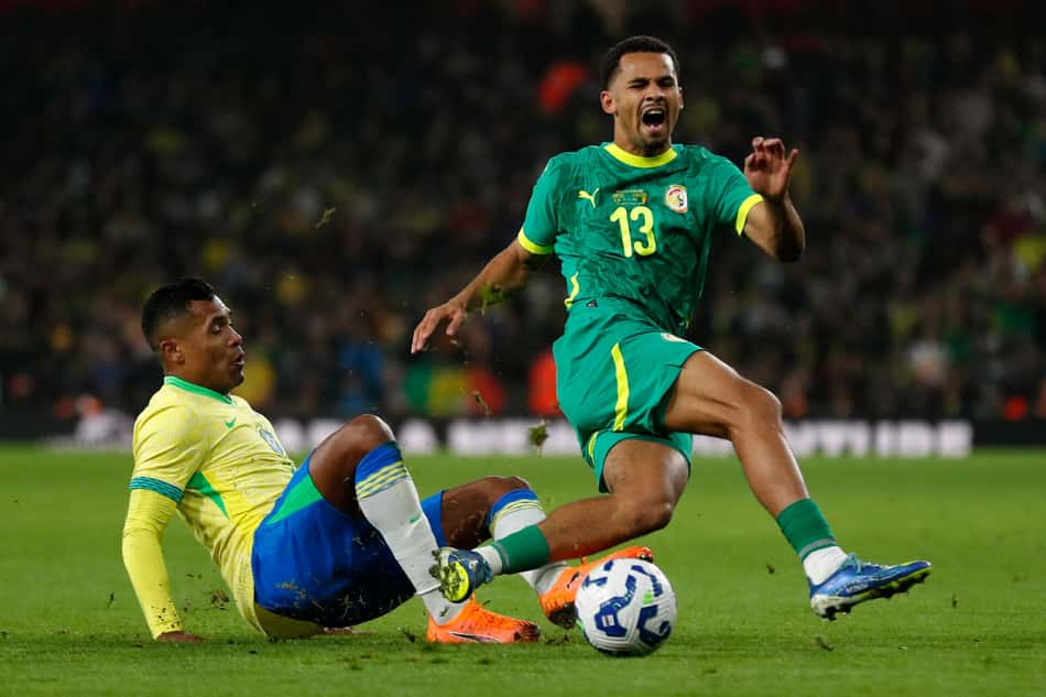 Alex Sandro em ação pela Seleção Brasileira x Senegal
Copa Africana