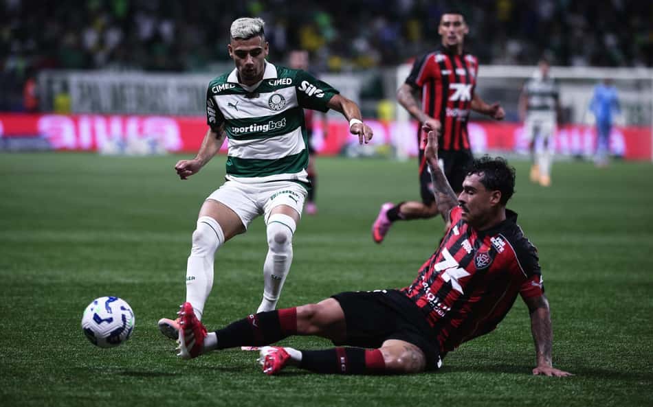 Andreas Pereira é baixa no Palmeiras após expulsão e não enfrenta o Fluminense