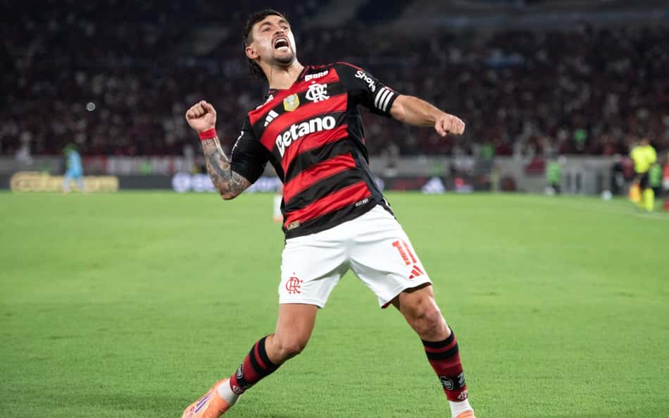 Arrascaeta comemora gol em Flamengo x RB Bragantino (Foto: Delmiro Junior/Photo Premium/Gazeta Press)