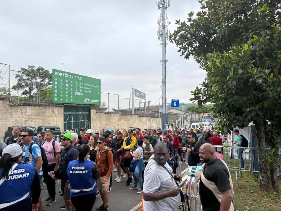 Arredores de Interlagos (Foto: Beatriz Pinheiro / Lance!)