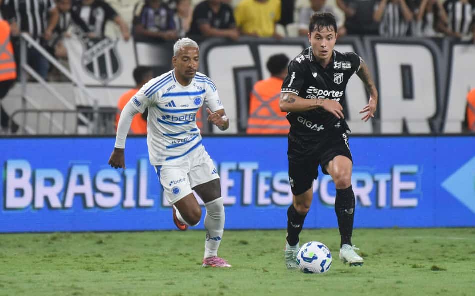 Partida entre Ceará e Cruzeiro, pelo Brasileirão (Foto: Caio Rocha/O Fotografico/Gazeta Press)