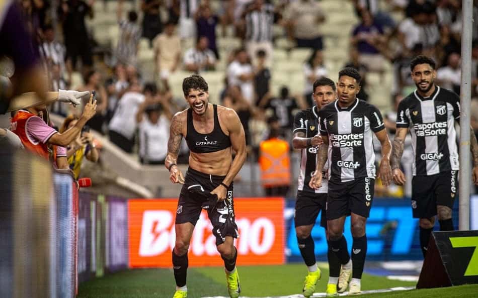 Ceará derrota o Fluminense com boa atuação do sistema ofensivo
