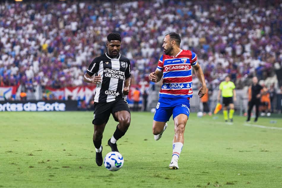 Partida entre Ceará e Fortaleza, pelo Brasileirão (Foto: Edileudo Rodrigues/MyPhoto Press/Gazeta Press)