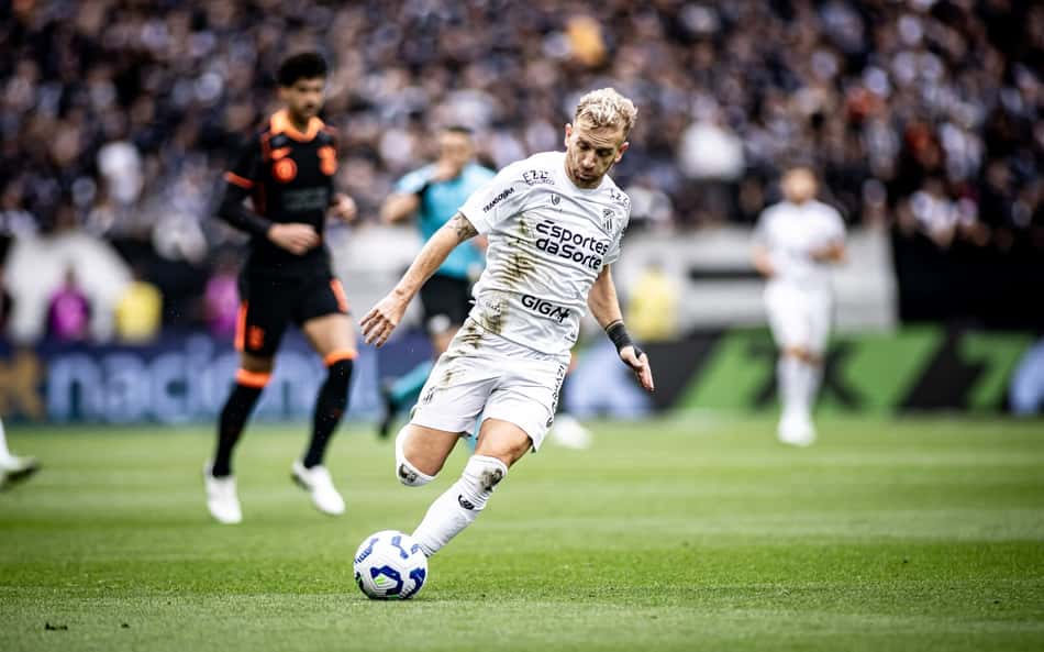 Ceará faz bom jogo e vence o Corinthians pelo Brasileirão