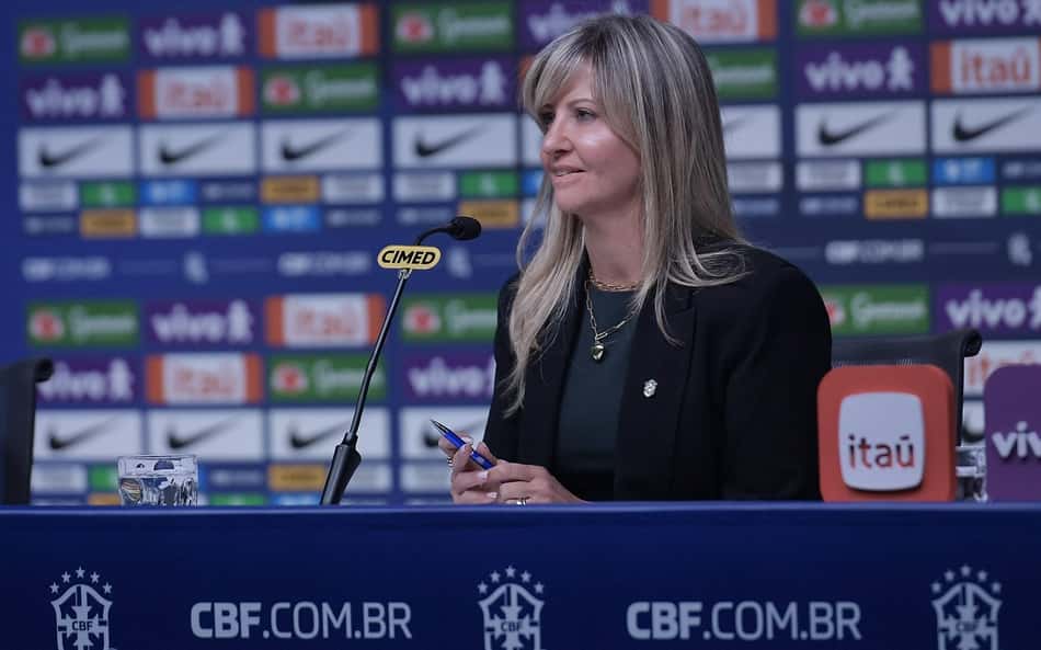 Cris Gambaré CBF Seleção Feminina Brasil