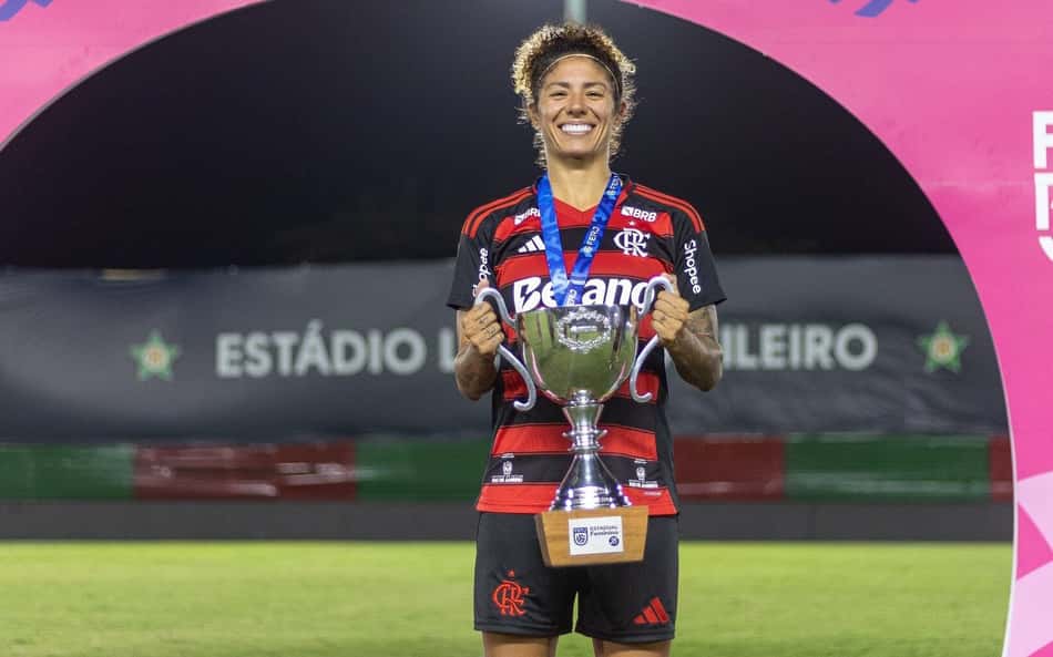Cristiane abre jogo sobre futuro no Flamengo e projeta temporada de 2026