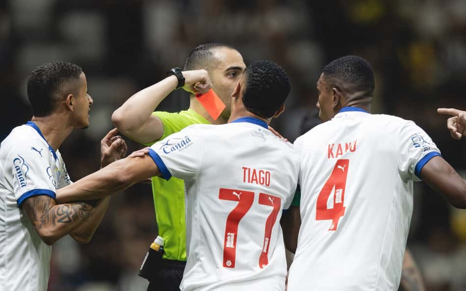 Bahia reclama do VAR contra o Atlético-MG: 'Oscilação de critérios'