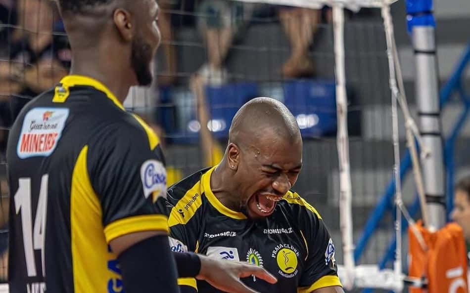 Praia Clube domina JF Vôlei, vence por 3 a 0 e dispara na ponta da Superliga