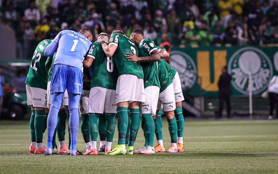 Jogadores do Palmeiras vão ao GP de Interlagos da Fórmula 1