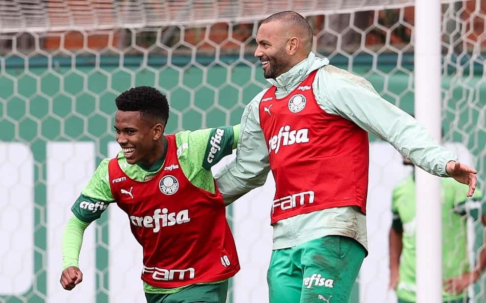 Weverton, do Palmeiras, é indicado para o prêmio Fifa The Best 2025