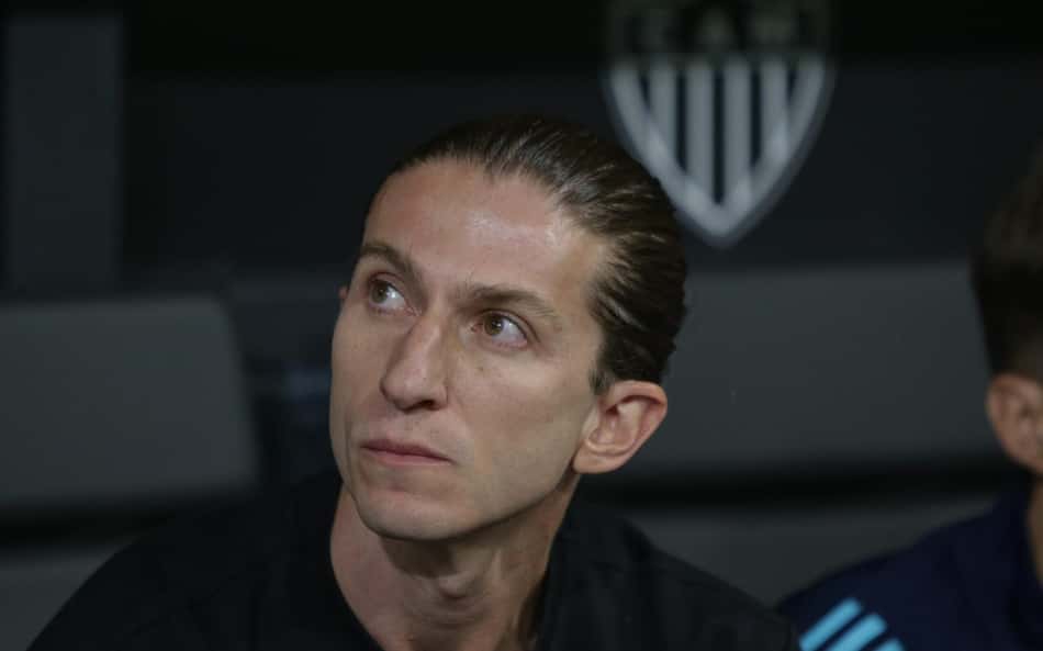 Filipe Luís analisa empate do Flamengo com o Atlético-MG: 'Daqueles dias'