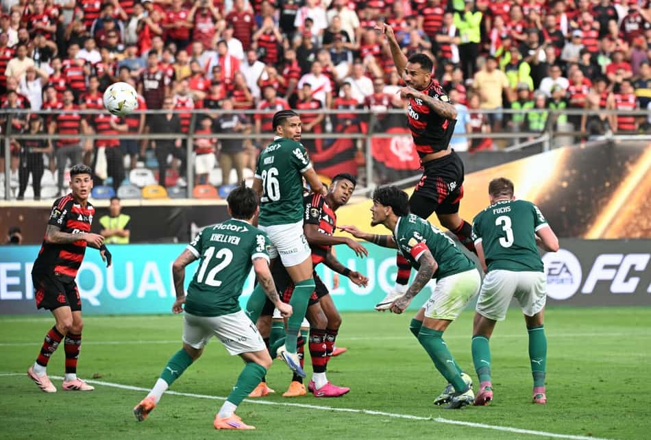 AO VIVO: Palmeiras sai atrás do placar na final da Libertadores; acompanhe