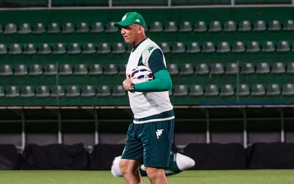 Com saída de Rogério Corrêa, Gilmar Dal Pozzo vira top-5 técnicos mais longevos do Brasil