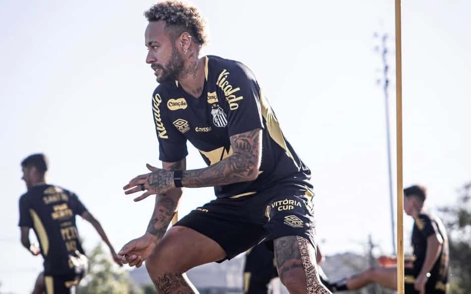 Neymar, atacante do Santos, durante treinamento