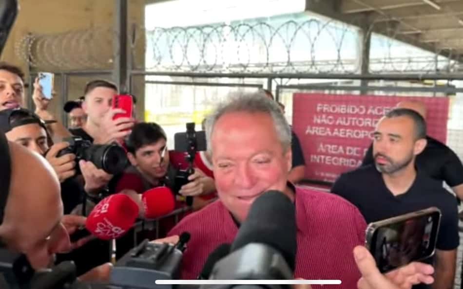 Abel Braga chega a Porto Alegre para assumir o Internacional