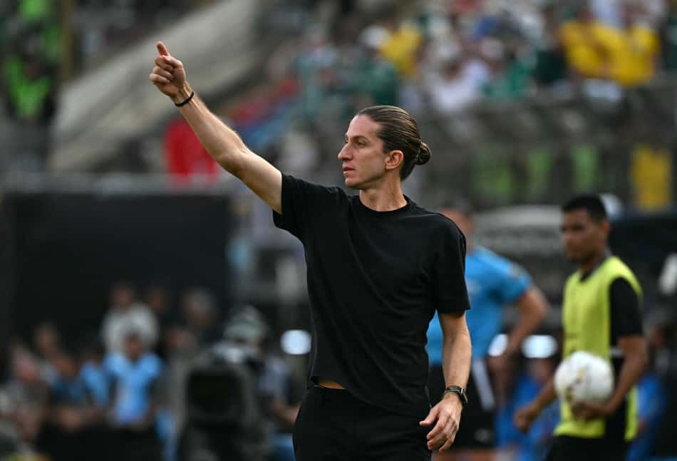 Filipe Luís, do Flamengo, na Final da Libertadores (Foto: Luis ACOSTA / AFP)