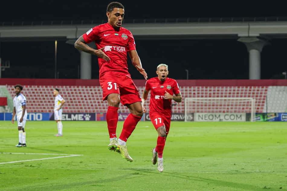 Ex-Palmeiras, Kauan Santos marcou na vitória do Shabab Al Ahli pela Champions League Asiática (Foto: Divulgação/Shabab Al Ahli)