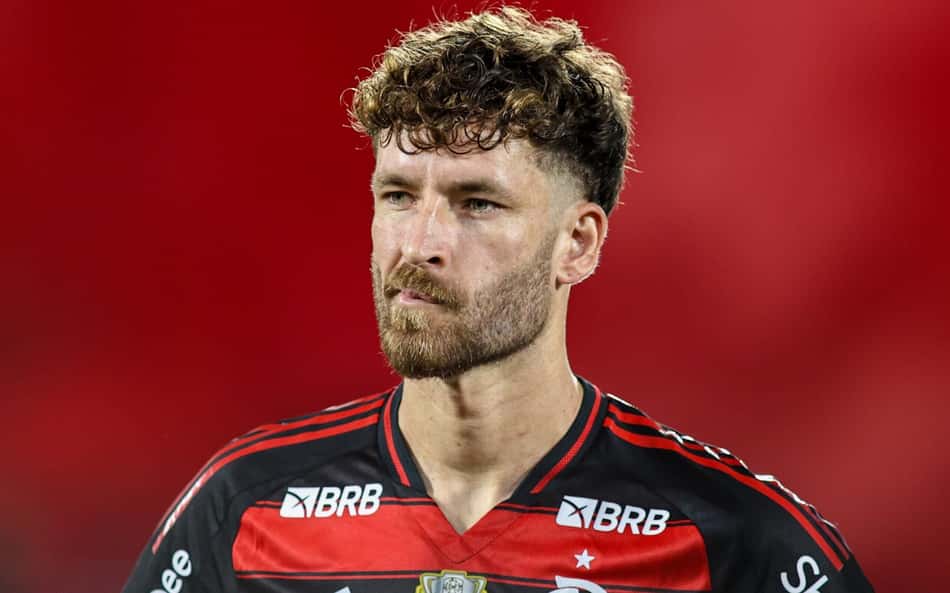Léo Pereira manda recado à torcida no intervalo de Fluminense x Flamengo: 'Cuidado'