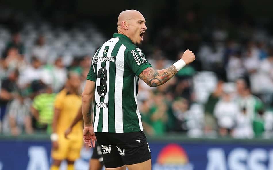 Perto de garantir acesso à Série A, Coritiba tem medalhões no elenco