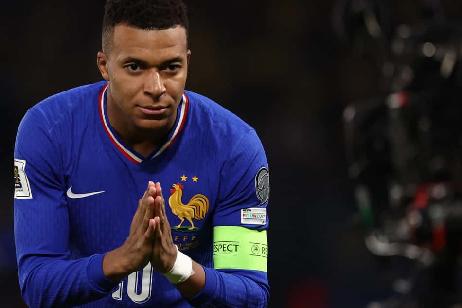 Kylian Mbappé, da França (#10), comemora gol marcado contra a Ucrânia em partida válida pelas Eliminatórias Europeias para a Copa do Mundo de 2026 (Foto: Franck Fife/AFP)