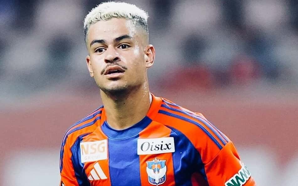 Miguel em ação pelo Albirex Niigata, do Japão